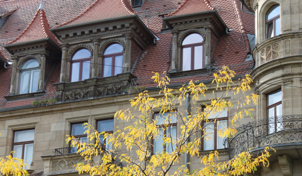 Über Lauer Immobilien