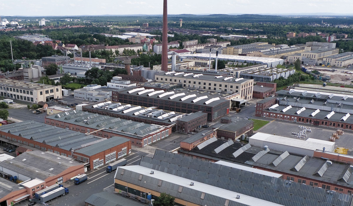 Projektart: Revitalisierung einer Industriebrache Größe: 66.000 m² Hallen- und Bürofläche Nutzfläche: 135.000 m² Nürnberg: Frankenstraße 100